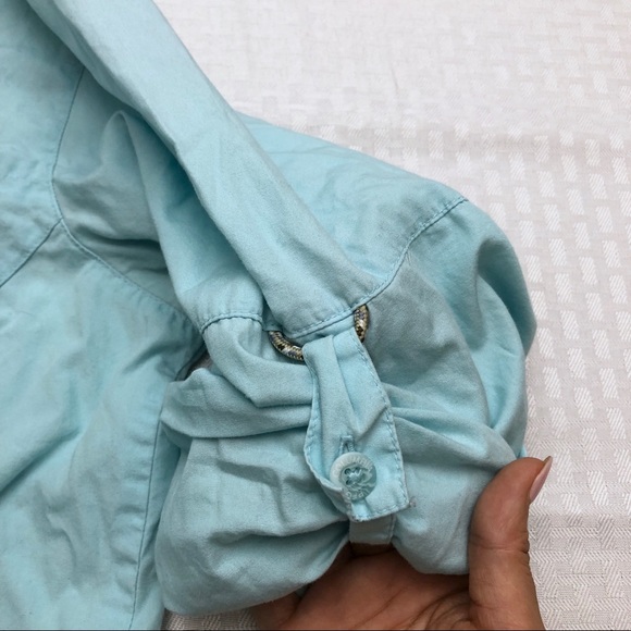π Columbia Light Aqua Hiking Shirt! - Picture 4 of 7